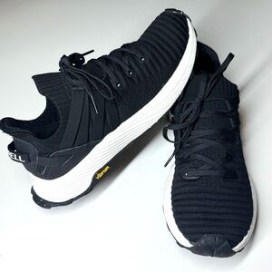 Merrell Women’s Embark Lace up Black White Athletic Shoes Size- 10